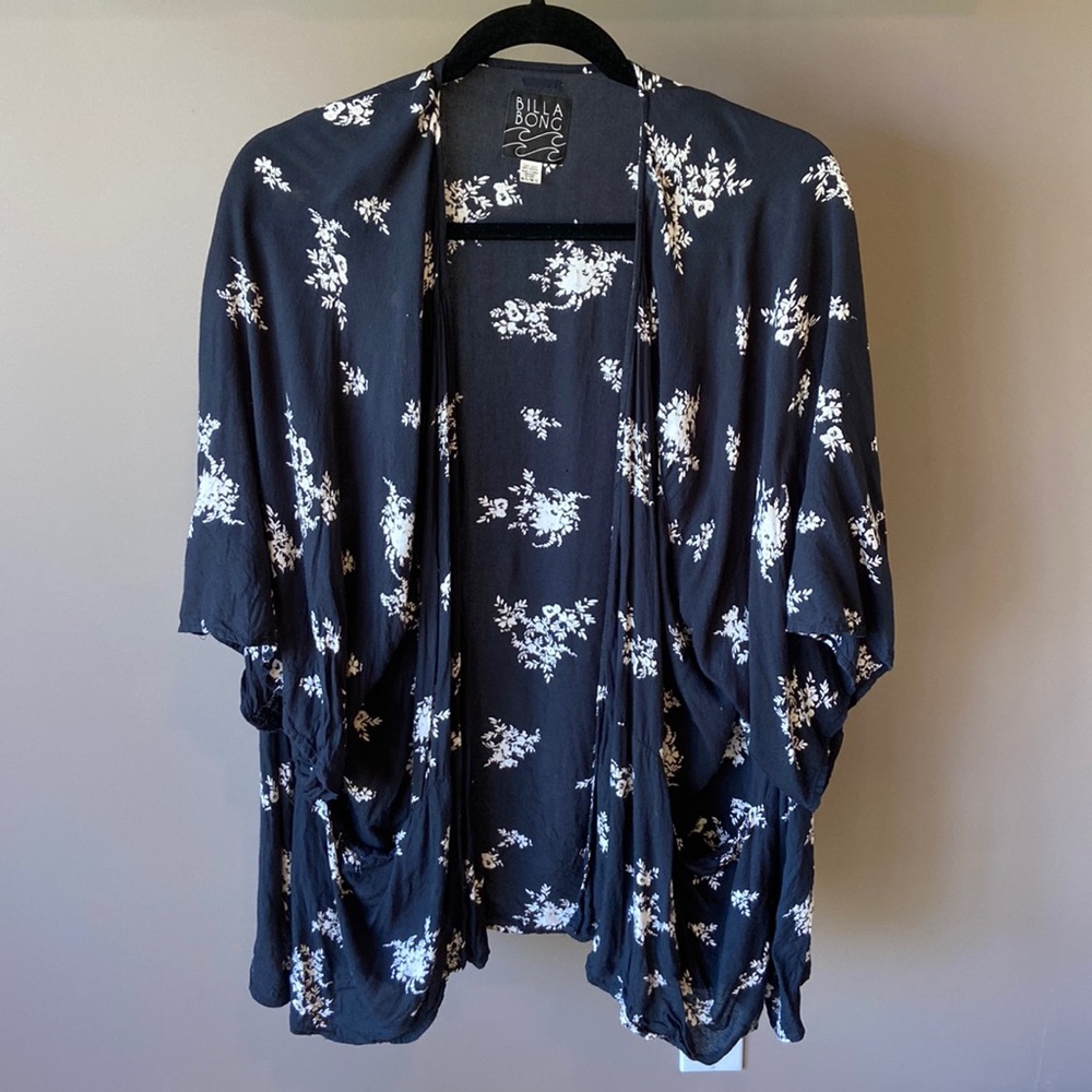 Billabong size M/L